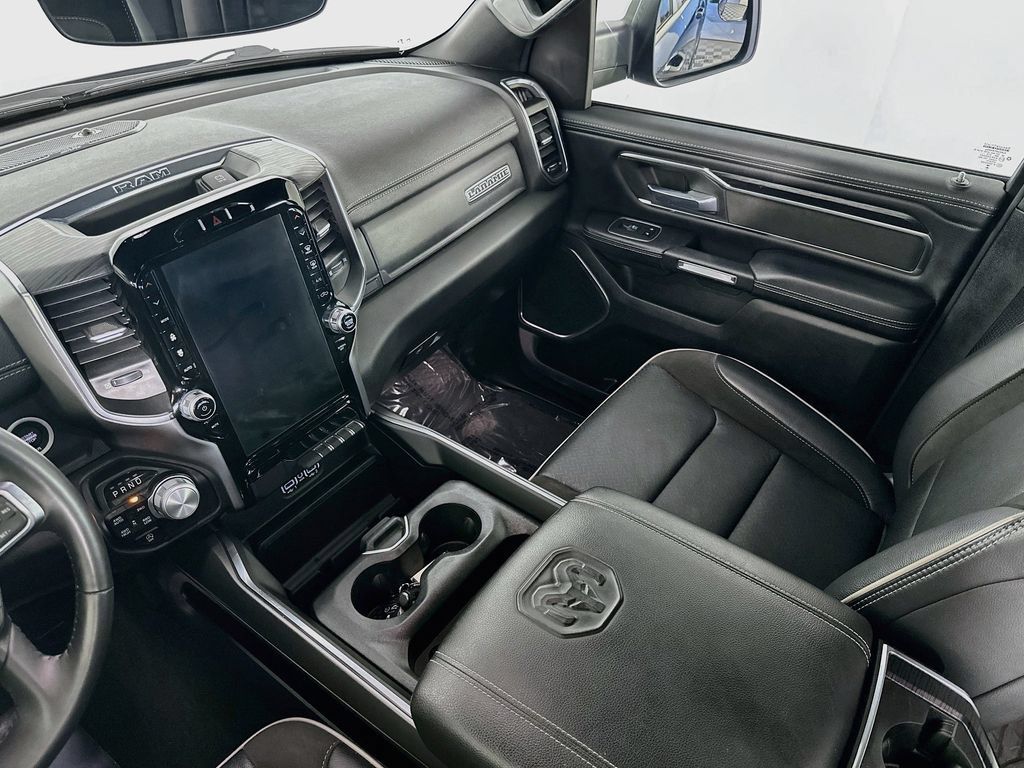 Used 2024 RAM 1500 Laramie AWD/4WD image 35