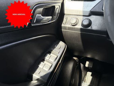 Used 2017 Chevrolet Suburban 4WD image 15