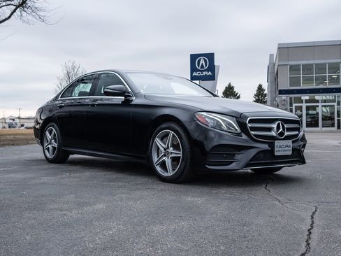 Used 2019 Mercedes-Benz E 450 4MATIC Sedan image 2
