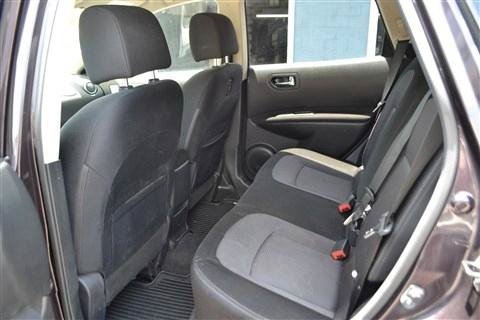 Used 2013 Nissan Rogue SV AWD/4WD image 16