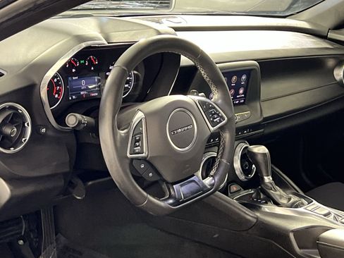 Used 2021 Chevrolet Camaro LT RWD image 17