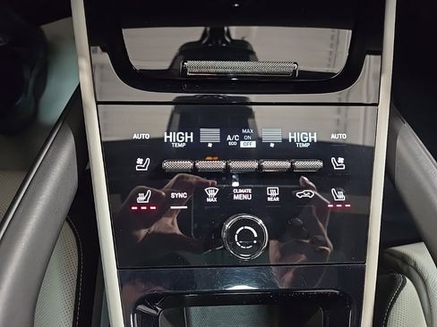 Used 2024 Porsche Cayenne image 14