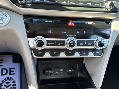 Used 2020 Hyundai Elantra Value Edition image 17