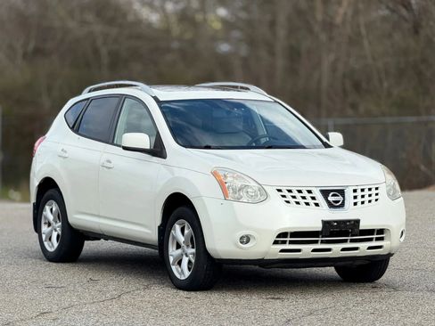 Used 2009 Nissan Rogue SL w/ Premium Pkg image 1