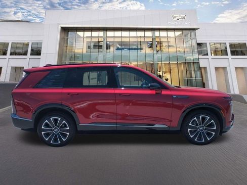 Certified 2026 Cadillac Vistiq Premium Luxury AWD/4WD image 4