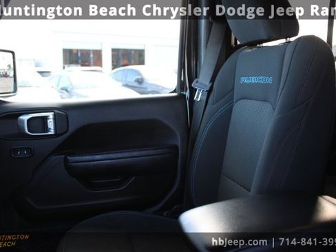 Used 2022 Jeep Wrangler Unlimited Rubicon 4xe w/ Cold Weather Group image 31