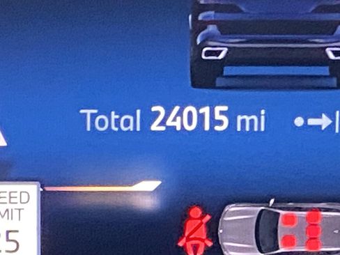 Used 2024 BMW X5 xDrive40i w/ M Sport Package image 28