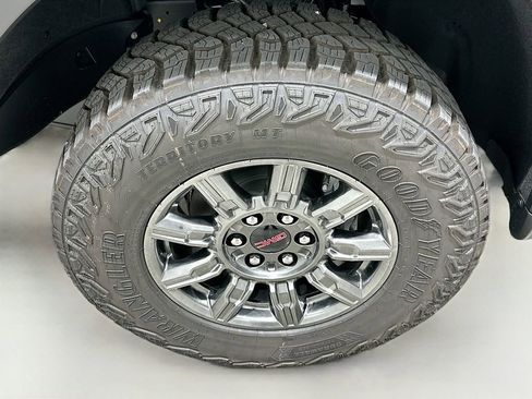 New 2026 GMC Sierra 1500 AT4X image 9