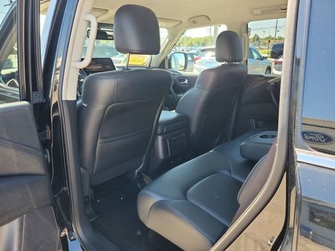 Used 2024 Nissan Armada SV AWD/4WD image 9