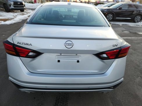 Used 2024 Nissan Altima 2.5 SV w/ SV Premium Package image 7