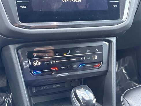 Certified 2022 Volkswagen Tiguan SE image 16