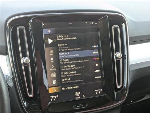 Used 2019 Volvo XC40 T5 Momentum image 13