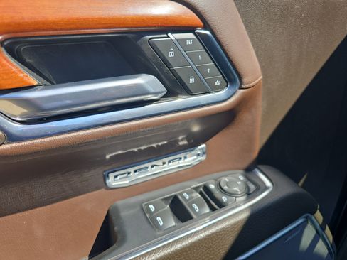Used 2022 GMC Sierra 1500 Denali image 18