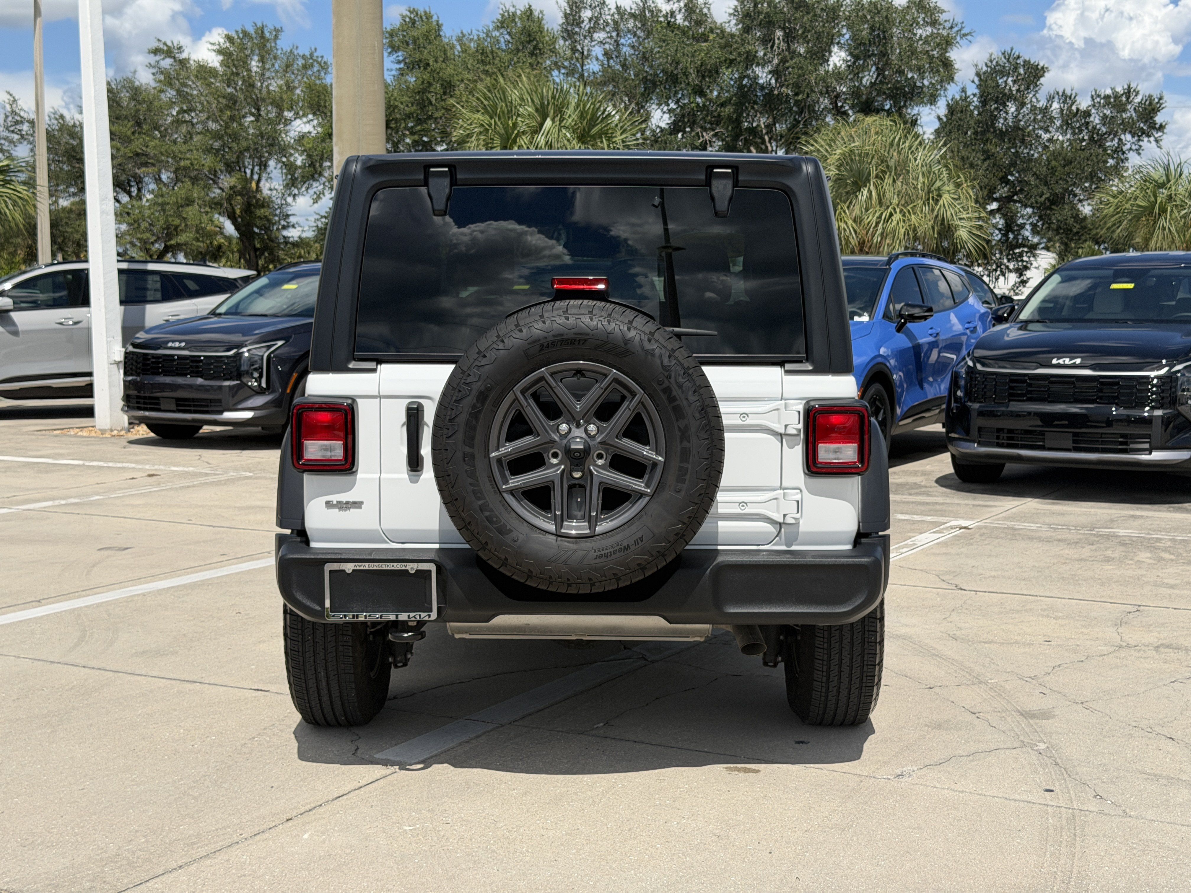 Used 2024 Jeep Wrangler Sport AWD/4WD image 5