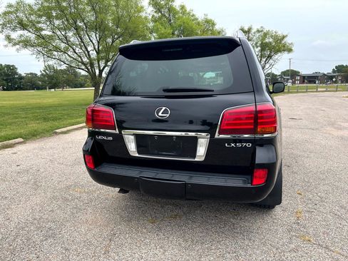 Used 2009 Lexus LX 570 4WD 4dr image 28