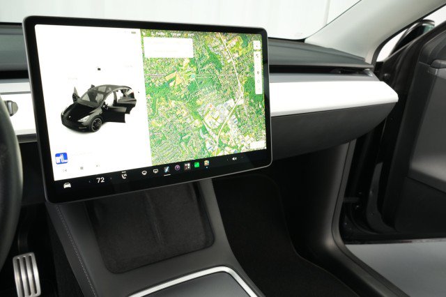 Used 2023 Tesla Model Y Performance AWD/4WD image 31