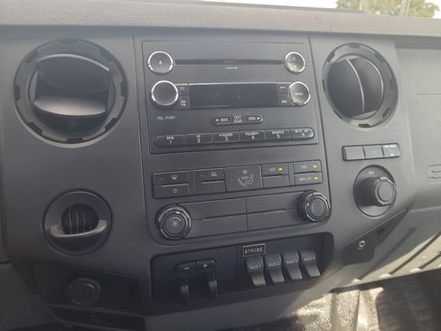 Used 2012 Ford F450 XL w/ PWR Equipment Group image 17