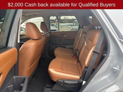 New 2026 Nissan Pathfinder Platinum image 30