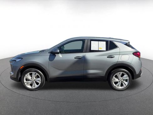 Used 2025 Buick Encore GX Preferred AWD/4WD image 9