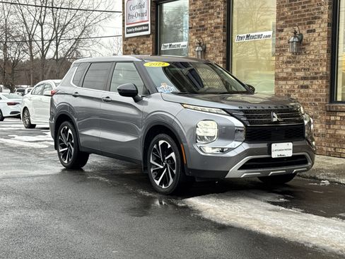 Used 2022 Mitsubishi Outlander SE image 7