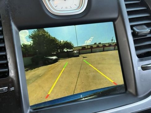 Used 2022 Chrysler 300 Touring w/ Sport Appearance Package RWD image 17