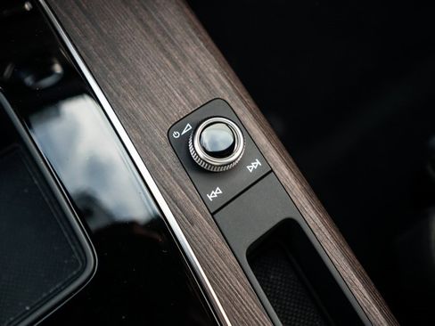 Used 2023 Audi Q5 2.0T Premium w/ Convenience Package image 32