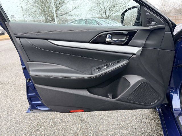 Used 2023 Nissan Maxima SL FWD image 13