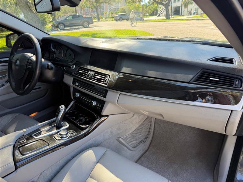 Used 2011 BMW 528i Sedan RWD image 18