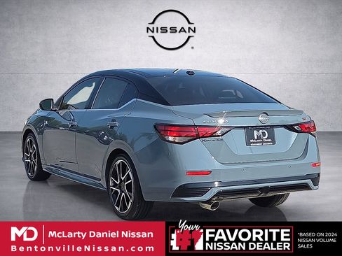 Used 2025 Nissan Sentra SR FWD image 4