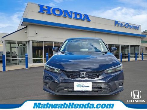 Used 2024 Honda Civic EX-L image 2