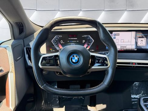 Used 2022 BMW iX xDrive50 w/ Sport Package AWD/4WD image 18