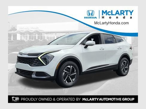Used 2025 Kia Sportage LX AWD/4WD image 1