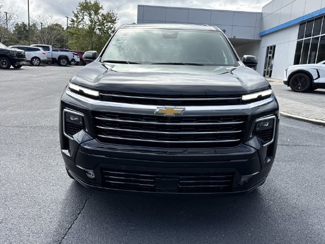 New 2026 Chevrolet Traverse High Country w/ LPO, Floor Liner Package FWD image 8