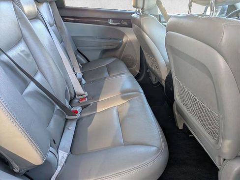 Used 2011 Kia Sorento LX image 20