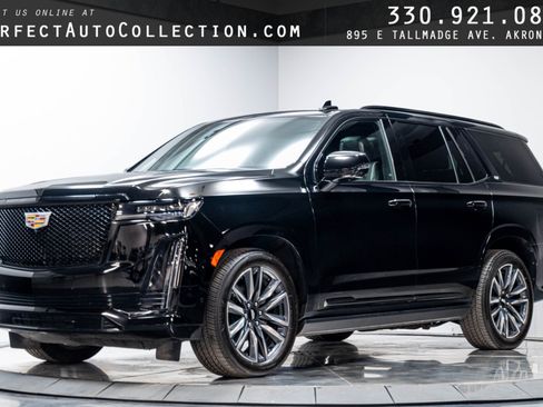 Used 2024 Cadillac Escalade Sport Platinum AWD/4WD image 1