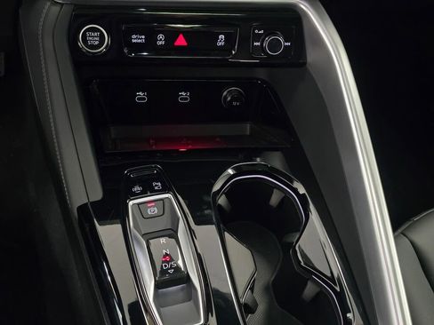 New 2025 Audi Q5 Premium image 16
