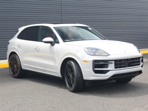 New 2026 Porsche Cayenne AWD/4WD image 10