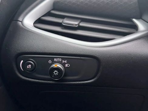 Used 2023 Chevrolet Malibu LT FWD image 21