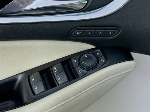 Used 2022 Buick Enclave Premium w/ Experience Buick Package AWD/4WD image 18