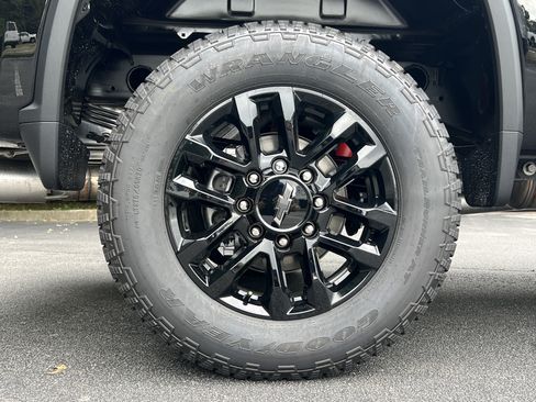 New 2026 Chevrolet Silverado 2500 Custom w/ Custom Value Package AWD/4WD image 38