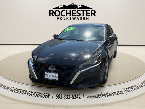 Used 2024 Nissan Altima 2.5 S FWD image 1