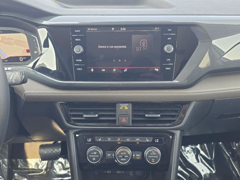 Certified 2023 Volkswagen Taos SEL AWD/4WD image 14