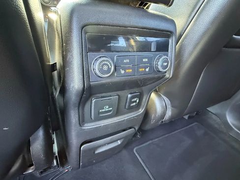 Used 2017 GMC Acadia Denali image 28