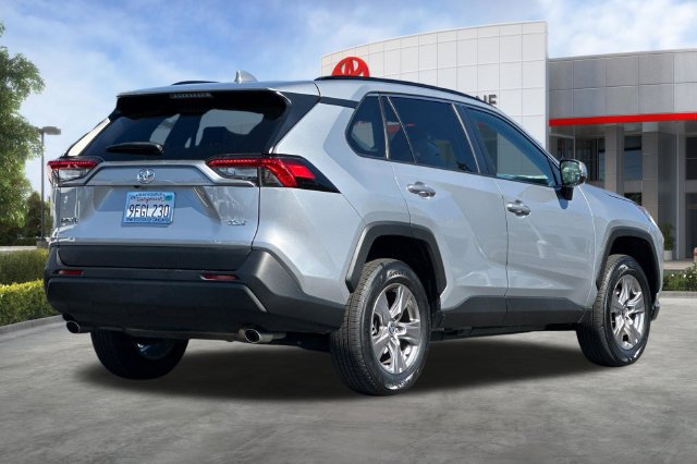 Certified 2023 Toyota RAV4 XLE w/ Convenience Package FWD image 5