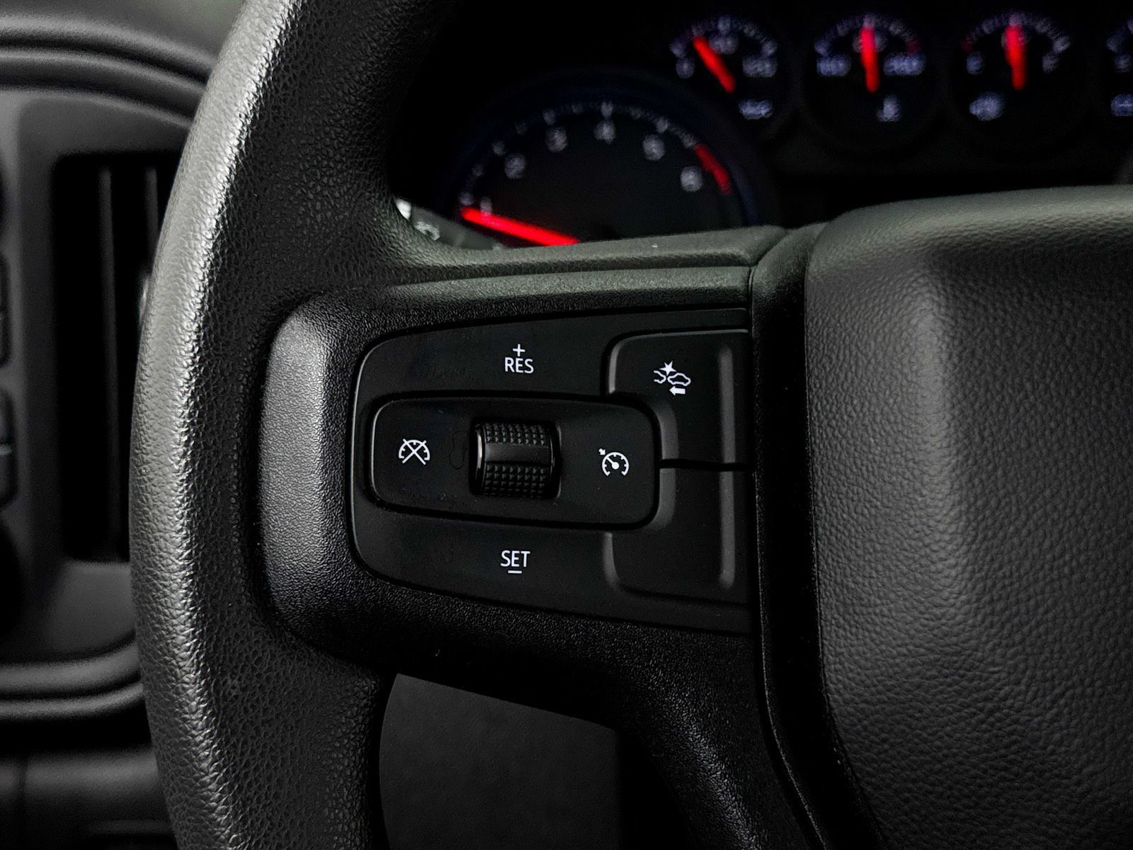 Used 2024 Chevrolet Silverado 1500 Custom Trail Boss w/ Turbomax Blackout Package AWD/4WD image 29