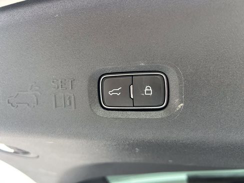 Certified 2025 Lincoln Navigator L Reserve AWD/4WD image 22