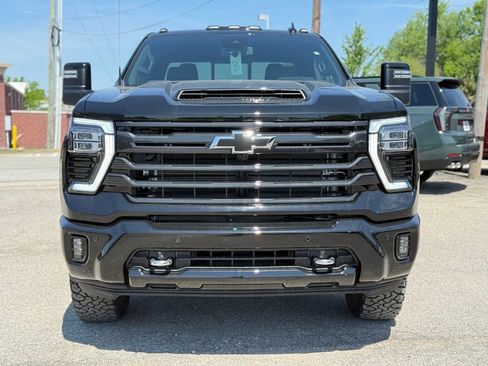 New 2026 Chevrolet Silverado 2500 High Country w/ Midnight Edition AWD/4WD image 10
