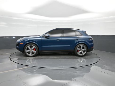Certified 2024 Porsche Cayenne S image 2
