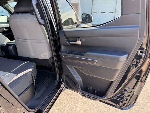 Used 2025 Toyota Tacoma TRD Off-Road image 27