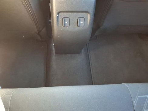 Used 2023 Nissan Kicks SR image 18